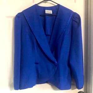 Jordan Ari ladies blue dress blazer.